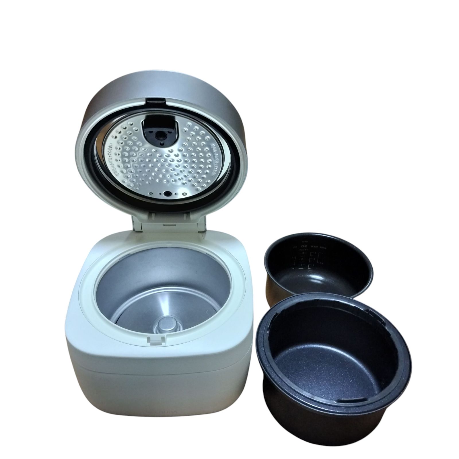 BALMUDA The Gohan K 08 A-WH 炊飯器 バルミューダ バリュミューダ ザ ゴハン 3合炊き