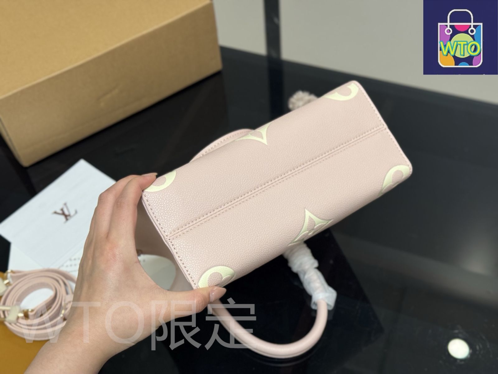 【収納力抜群♪】ルイヴィトン★オンザゴーPM 今日特価】Louis Vuitton ルイヴィトン オンザゴー シリーズ