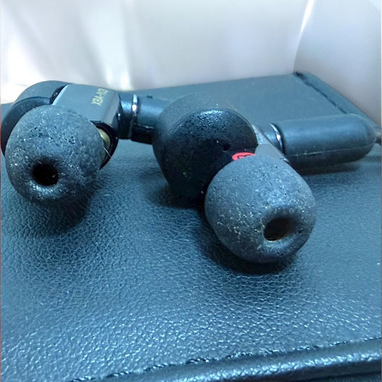 カナル型 イヤホン