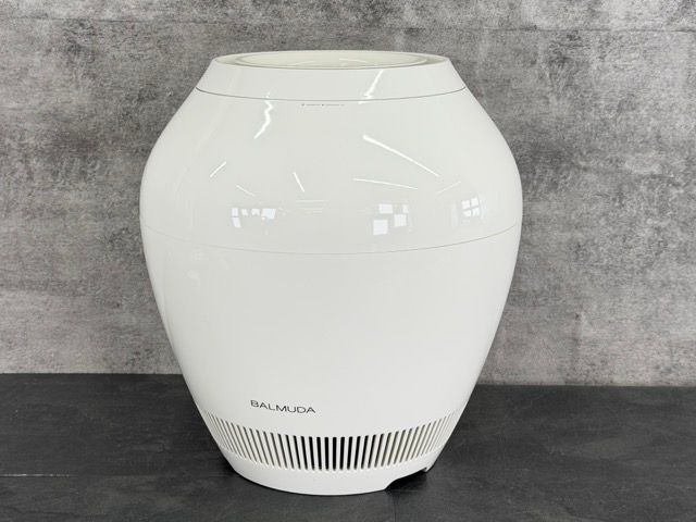 シーズン到来! BALMUDA Rain ERN-1000UA-WK 気化式加湿器 バルミューダ オシャレ家電 ホワイト 冬物 514435