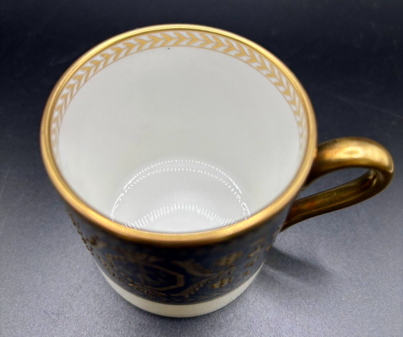 アストバリー ブラック