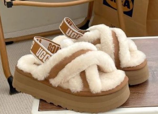 全新品 UGG / アグ : レディース W DISCO CROSS SLIDE 1121550  