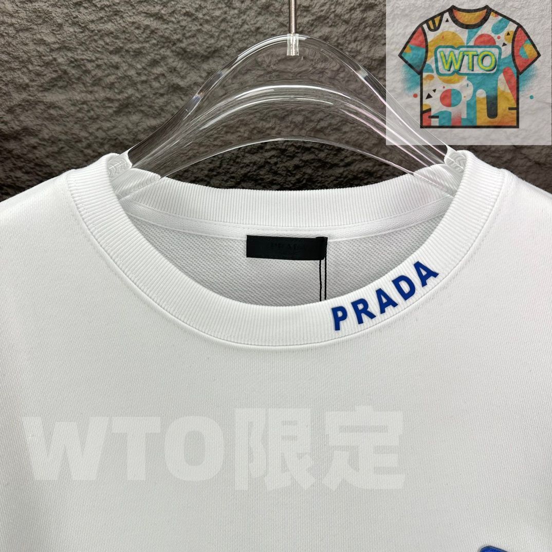 PRADA 2025新作 トライアングルロゴ クルーネックスウェット