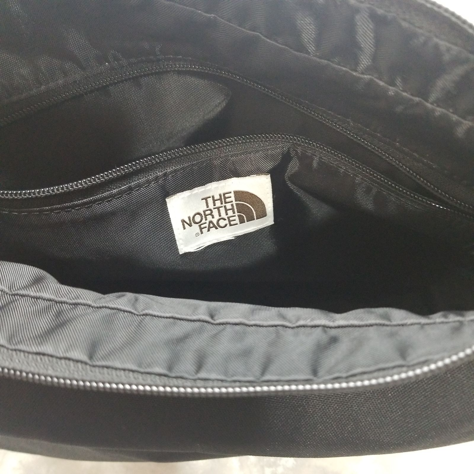 極美品】THE NORTH FACE ノースフェイス ショルダーバッグ NN2PN69J 