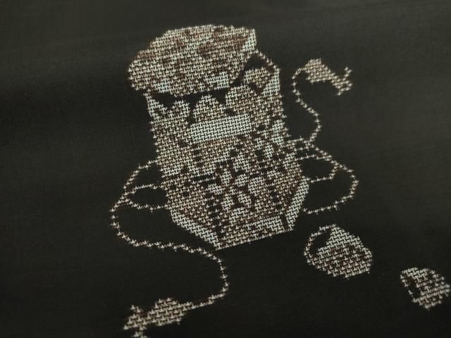 平和屋着物○本場大島紬 9マルキ 地空 貝桶文 正絹 逸品 DAAQ3491ps