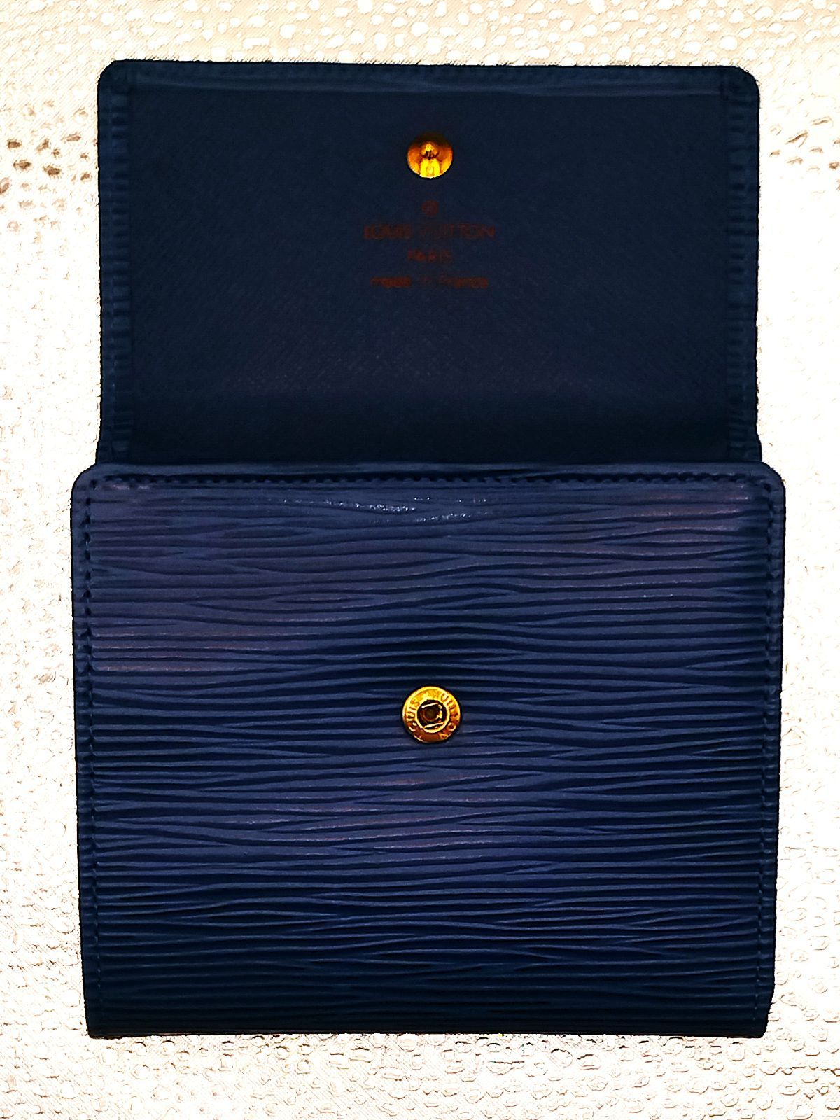 LOUIS VUITTON ルイヴィトン エピ ポルト モネ ビエ カルト