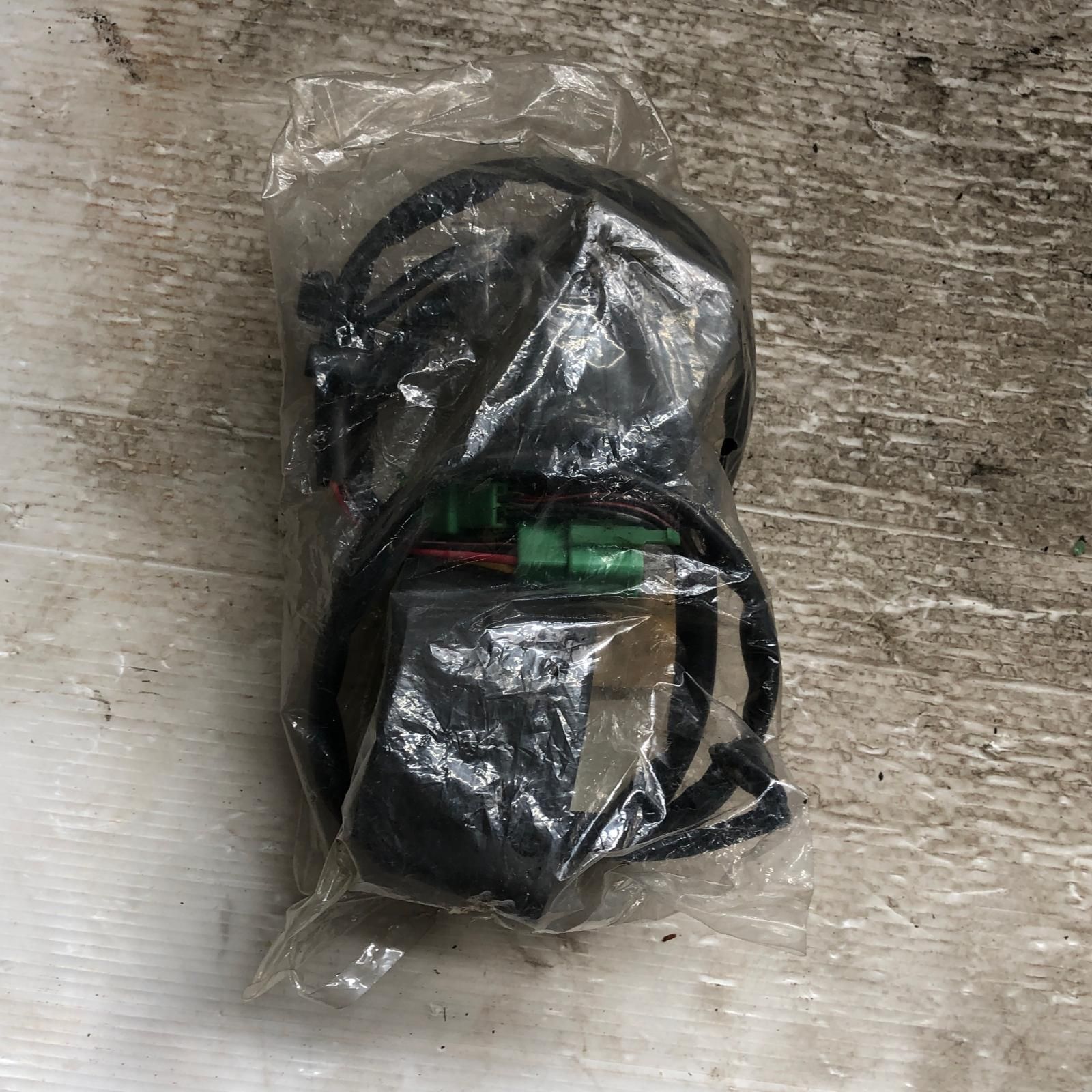 KAWASAKI ゼファー400 ハンドルスイッチボックス 右 カワサキ