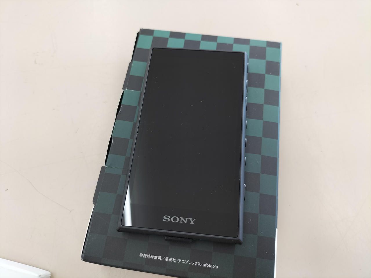 【未使用品】鬼滅の刃 ウォークマン NW-A105 16GB 炭治郎　ねずこ 新品未使用】SONY ウォークマン 鬼滅の刃 コラボモデル 炭治郎