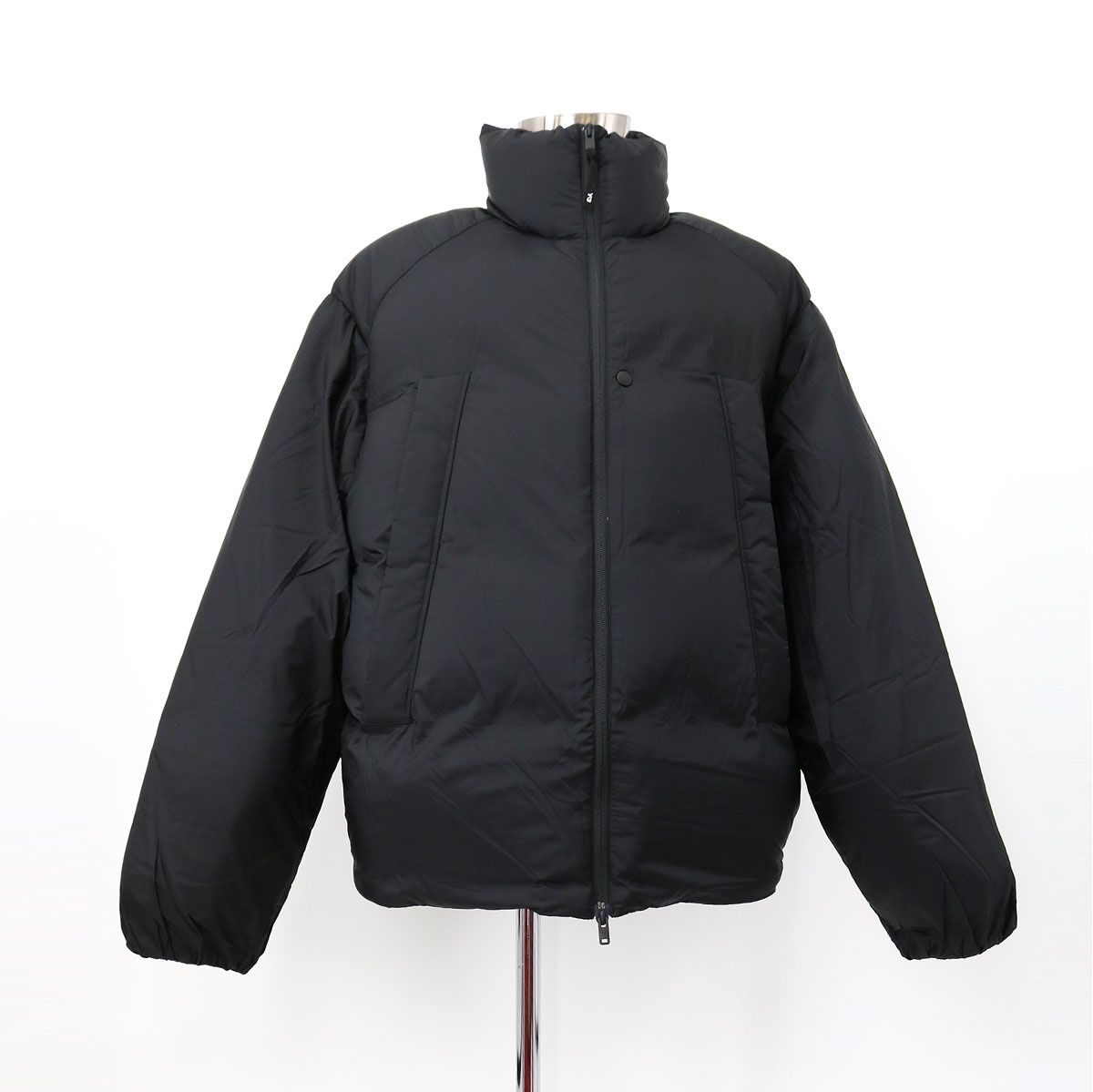 Y-3 ワイスリー メンズダウンジャケット JX7282 PUFFER JACKET ナイロン ダウンコート パファー ジャケット ジップアップ スタンドカラー フード無し ロゴ ブランド