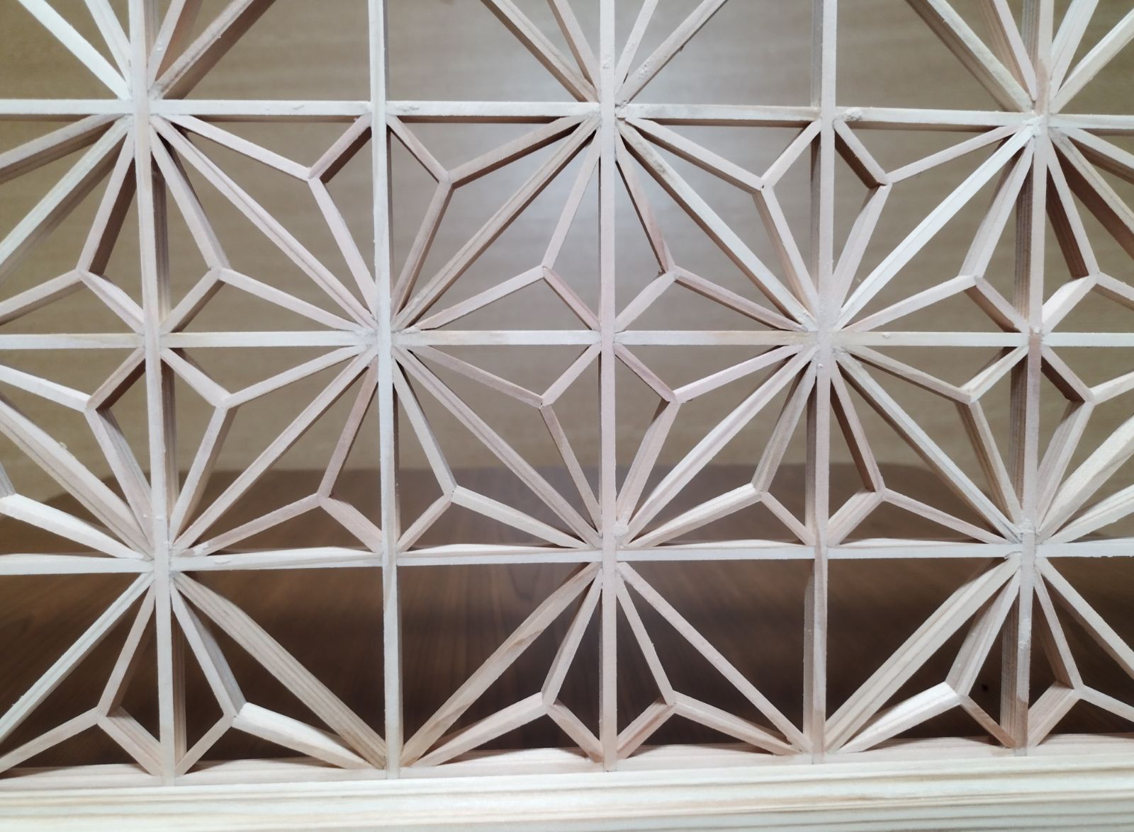 131❣️特価！値段交渉OK❣️ 麻の葉組子　吹き抜け 4枚一組 木製額縁 131❣️特価❣️ 麻の葉組子吹き抜け 4枚一組 木製額縁