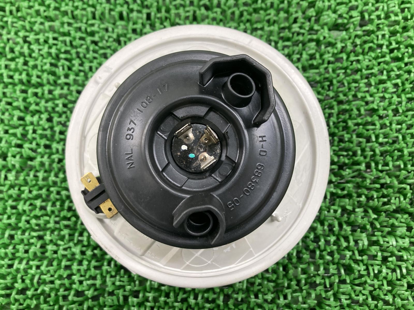 ハーレー 純正ヘッドライト 68335-05 スポーツスター XL883 XL1200