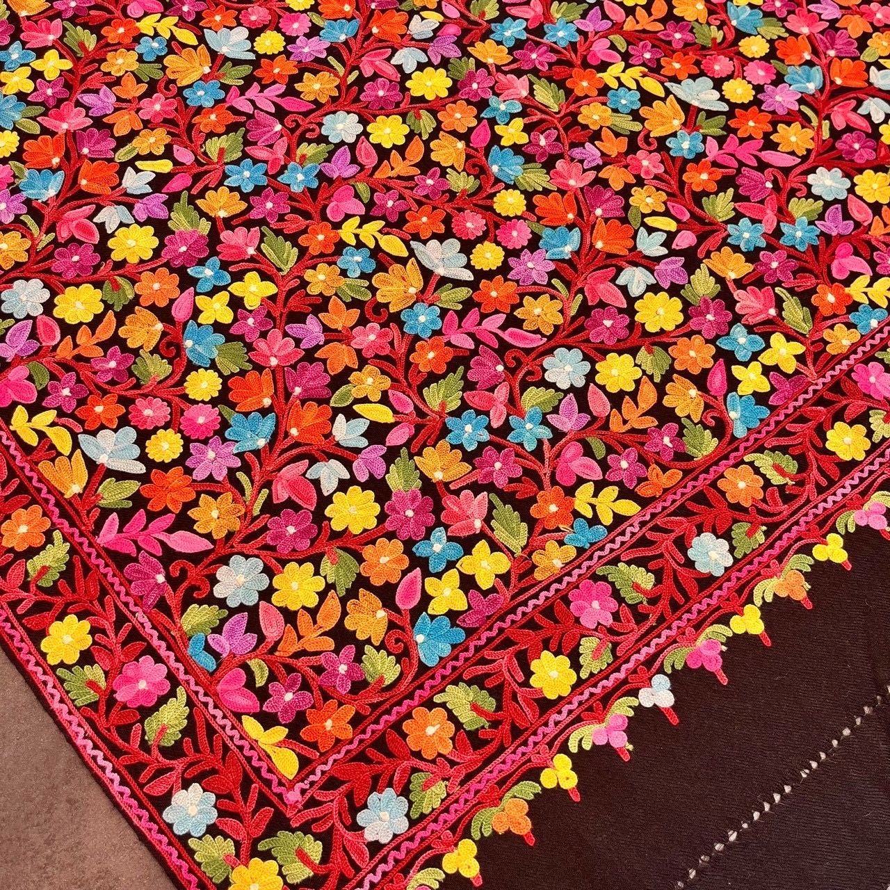 一点もの カラフル刺繍