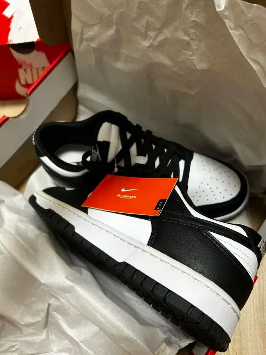 【雷市場（ポンジャン）商品韓国直送】NIKE(ナイキ) ブラックu0026ホワイト 黒 白 ダンク 275mm