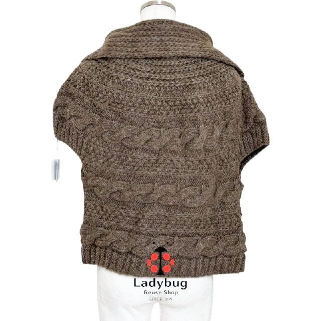 ダークブラウン