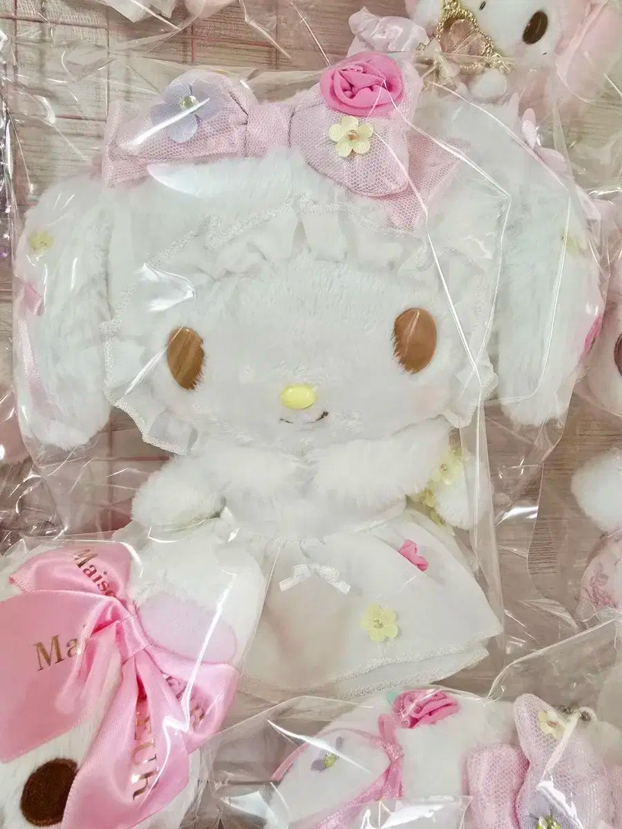マイメロディ 45th ぬいぐるみ 149090309_o3.jpg?