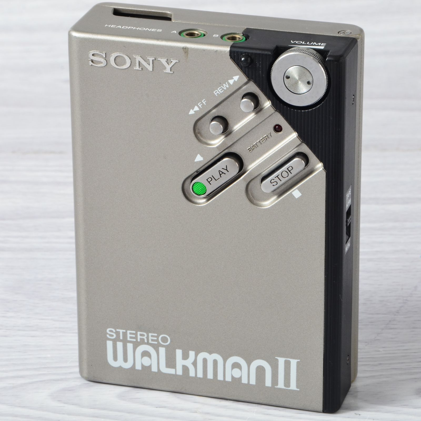 SONY WALKMAN WM-2 カセットウォークマン シルバー ケース付 整備済 TY382