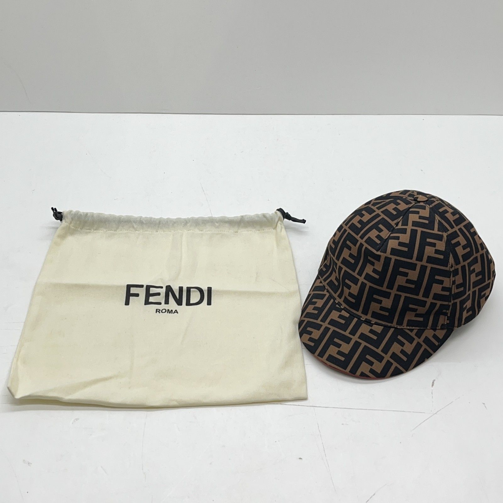 フェンディ FENDI
