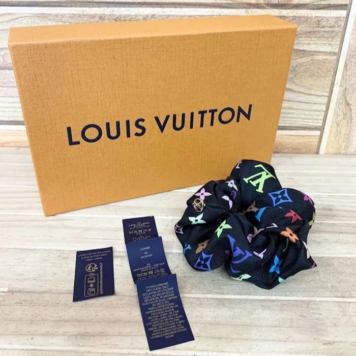 LOUIS VUITTON ヴィトン 村上コラボ シュシュ M96072 ブラック