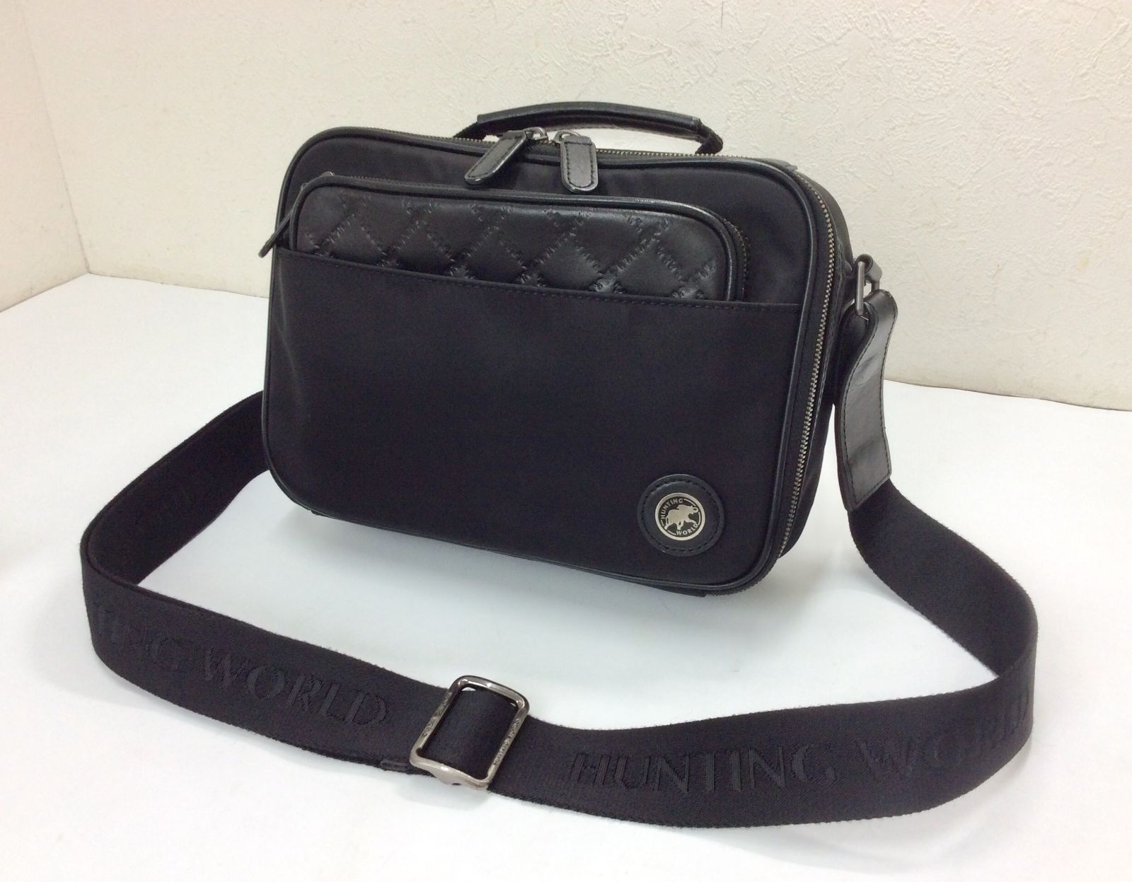 Hunting World メッセンジャーバック 2way 保存袋付き 美品/ほぼ未使用】HUNTING WORLD ハンティングワールド 2WAY