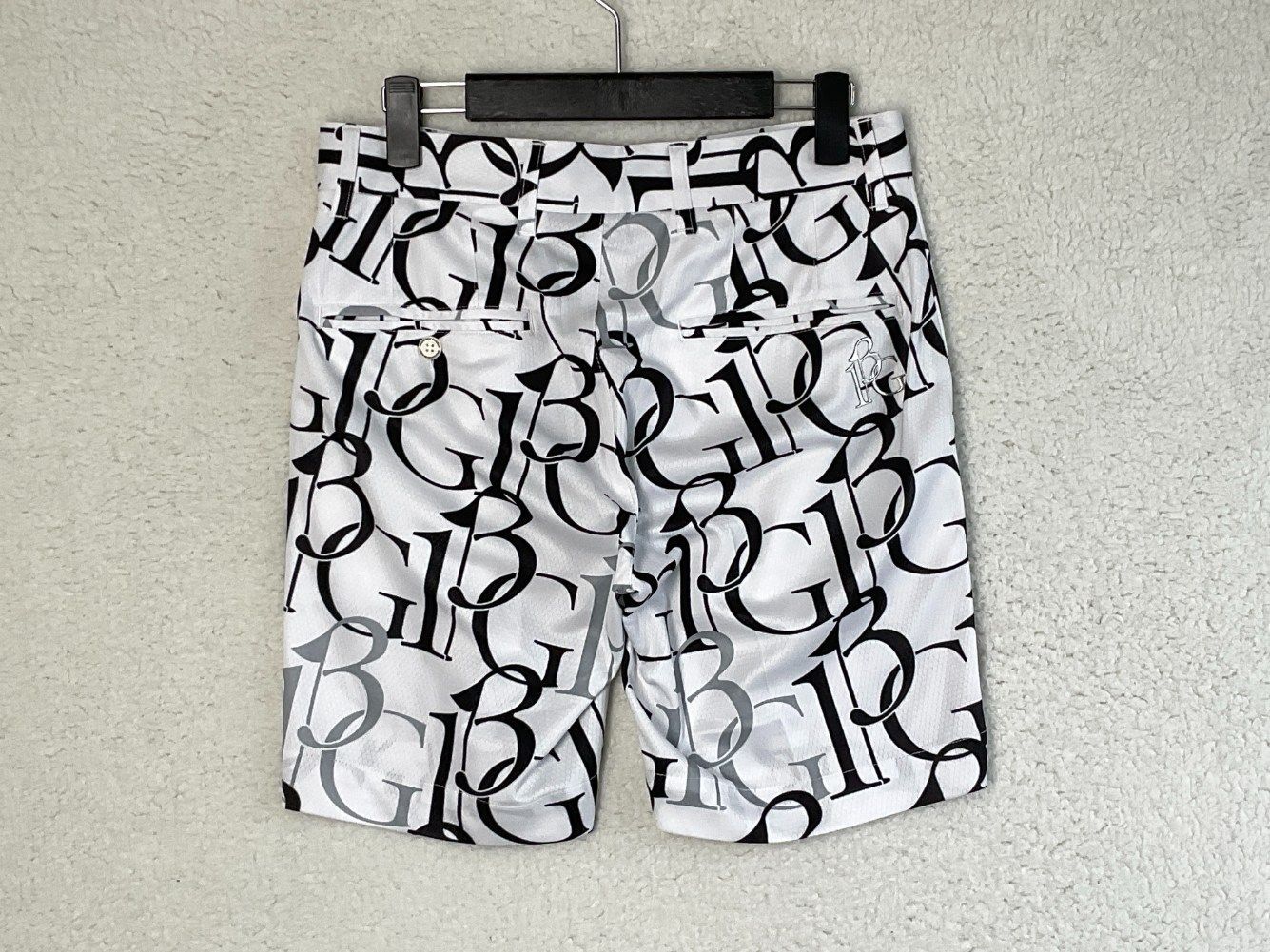 サイズM【正規品新品】1PIU1UGUALE3　GOLF ミックスロゴショーツ 1PIU1UGUALE3 GOLF ショートパンツ 未使用品】1PIU1UGUALE3 GOLFフル