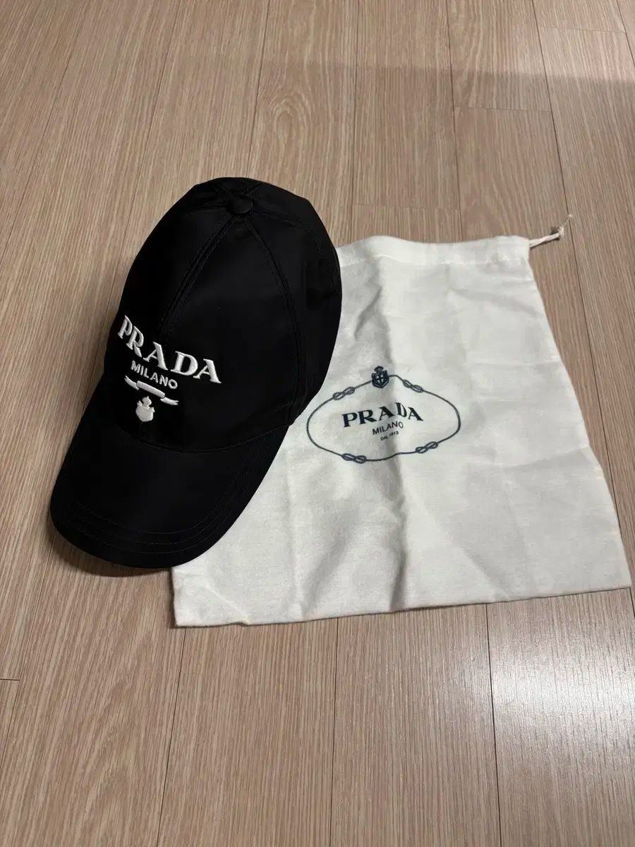 PRADA Re-Nylon ブラック ベースボールキャップ ☆Prada プラダ☆Re