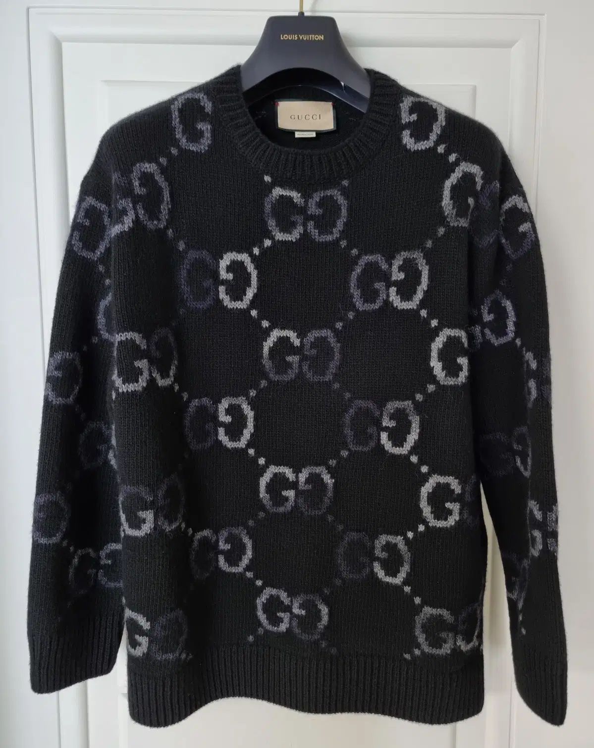 GUCCI ⭐️ロゴ付き 黒 ニットセーター Sサイズ 極美品‼️