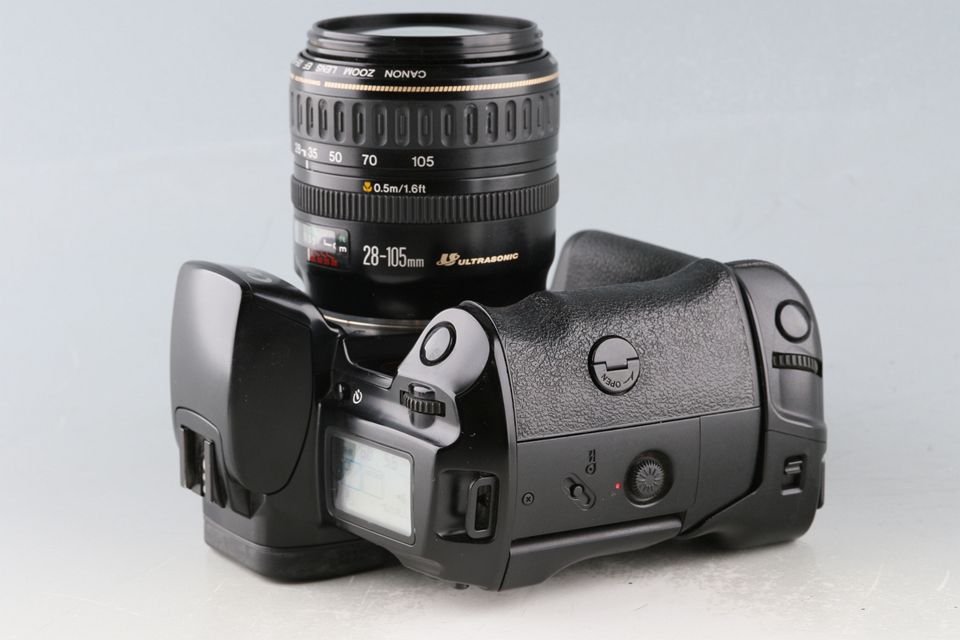 Canon EOS 5 + EF 28-105mm F/3.5-4.5 Lens + VG10 #59928G32
