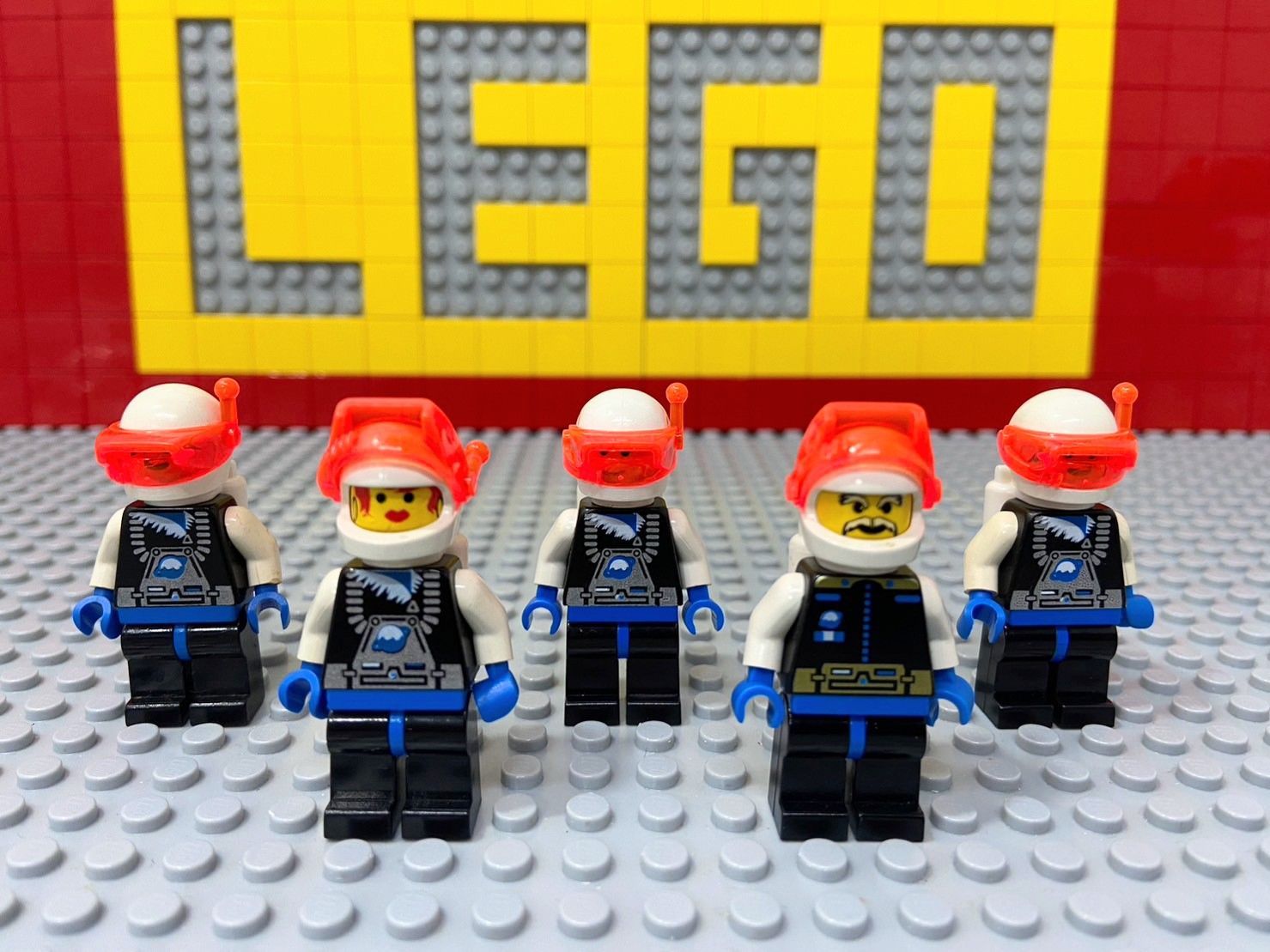 ※最終値下げ　レゴ　アイスプラネット美品　6898※ミニフィグの顔が別の物です LEGO レゴ アイスプラネットランチャー 宇宙シリーズ 6898 箱無