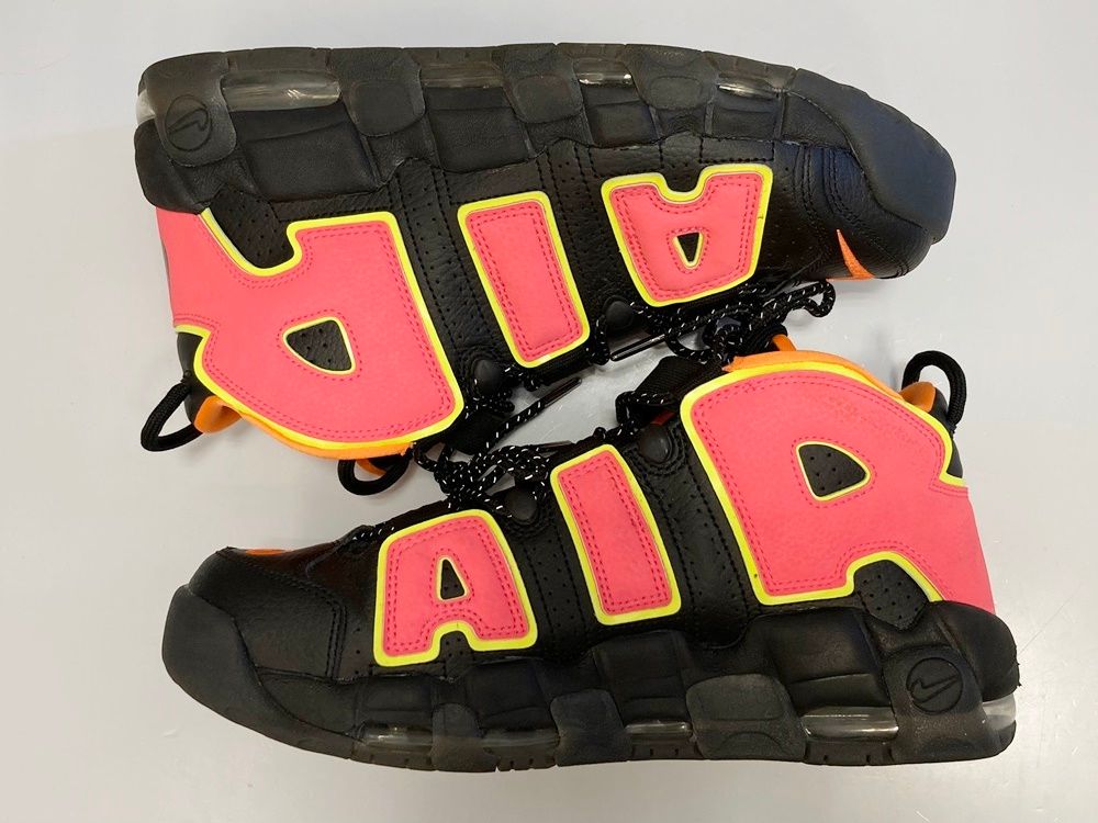 ナイキ NIKE WMNS AIR MORE UPTEMPO HOT PUNCH ウィメンズ エア モア