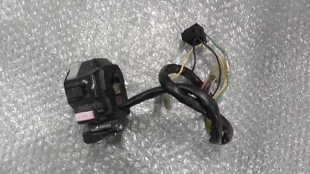 【人気SALE，定番】 XV250ビラーゴ　3DM-053xxx　の　ハンドルスイッチ　左:#1737681831 その他