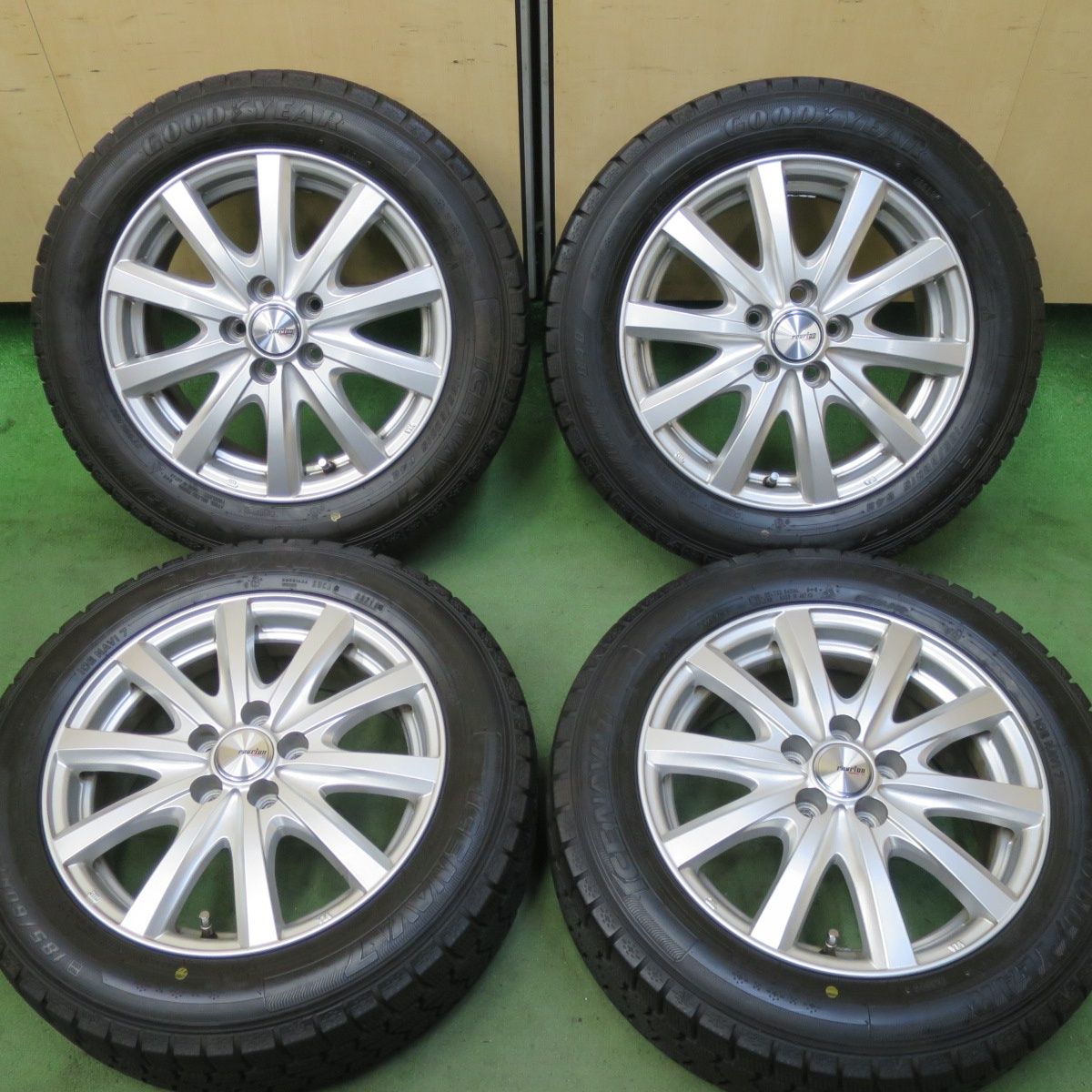 バリ溝 キレイ 9.5分 シエンタ 等 185 60R15 スタッドレス グッドイヤー アイスナビ7 ravrion RS01 ラブリオン 15インチ PCD100 5H 5092504TTス