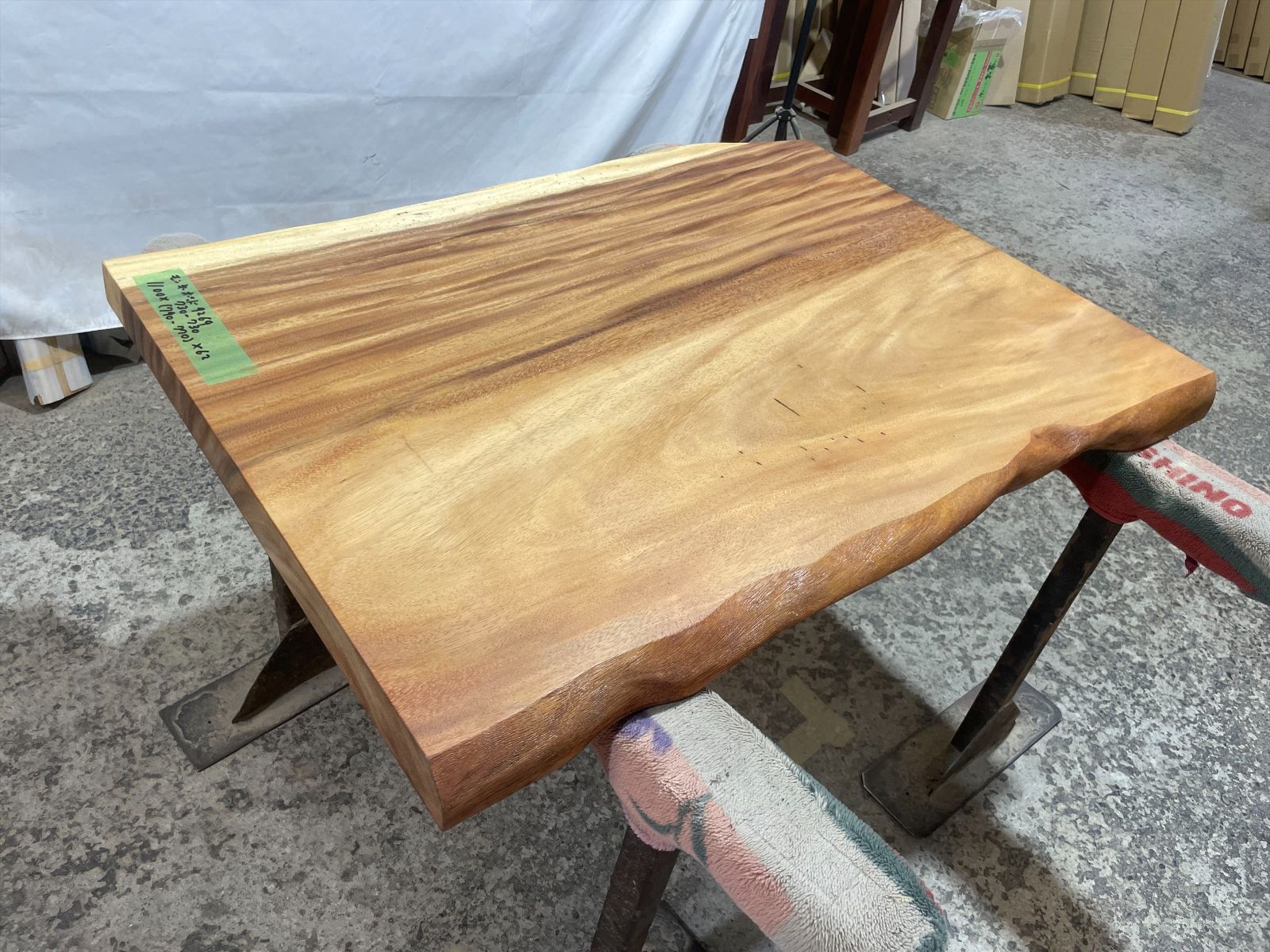 センターテーブル