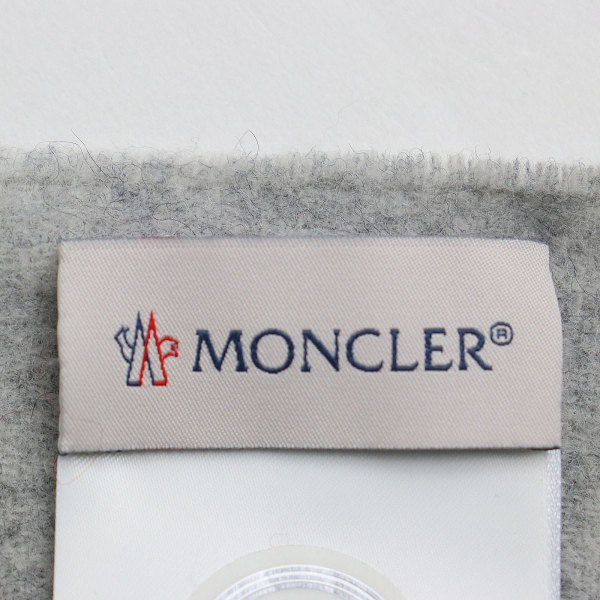 美品◇2019年製 MONCLER モンクレール SCIARPA デカロゴワッペン