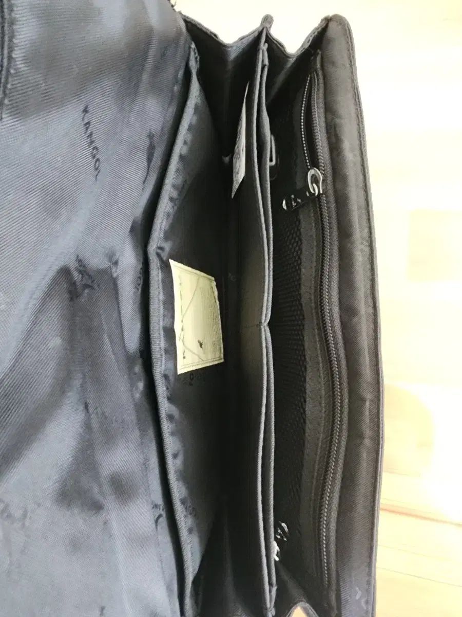 クロスバック デパートで