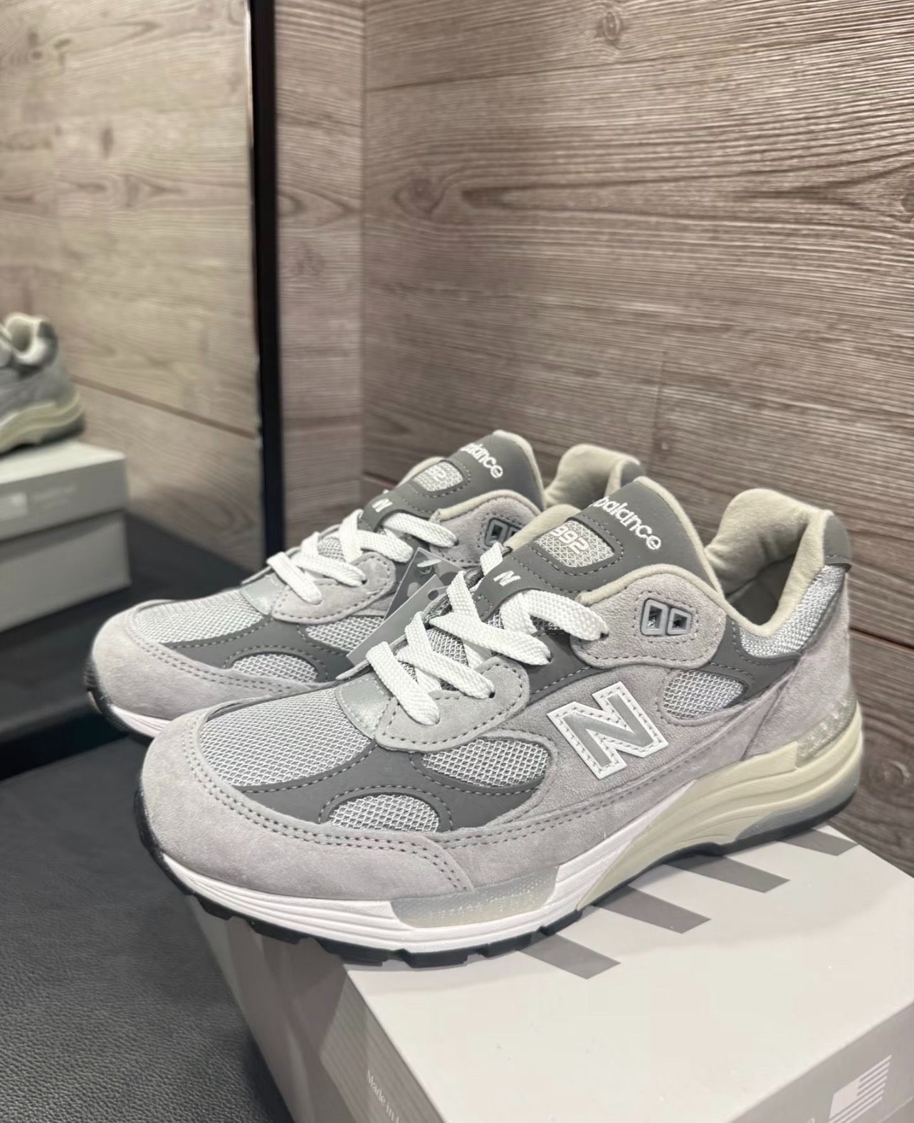 New Balance 992 M992GR 人気定番モデル メイドインUSA レトロ グレー スニーカー メンズ レディース ユニセックス クッション性 軽量 ランニングシューズ ニューバランス992