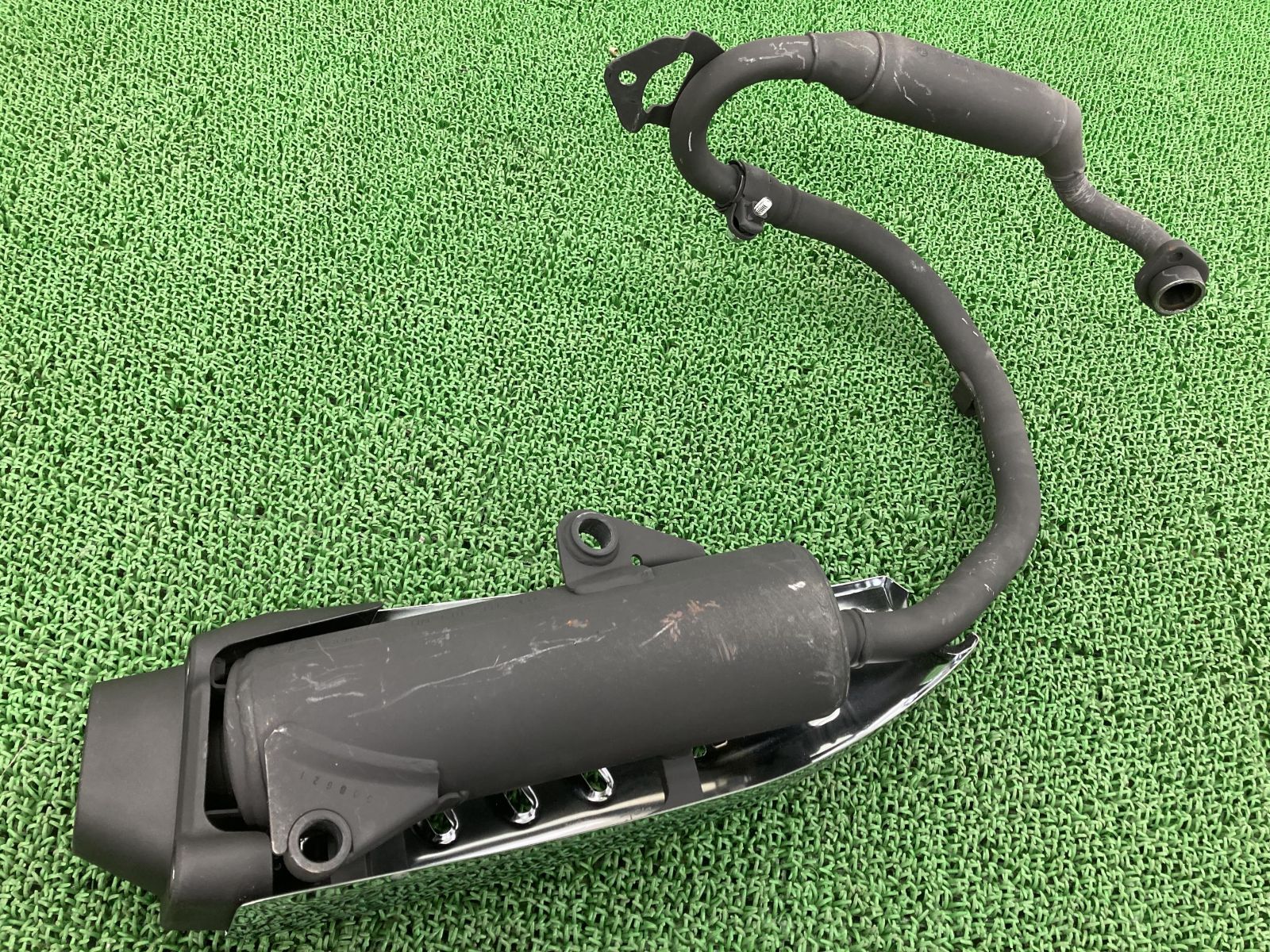 iGuzzini スペースエイジ ミッドセンチュリー ペンダントランプ 照明