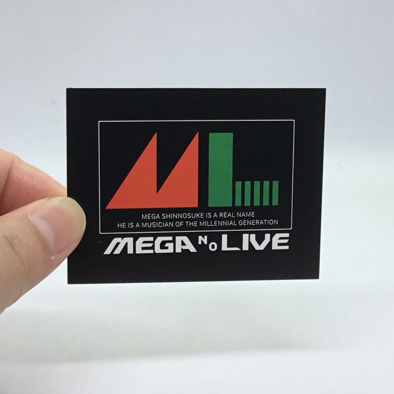 ○ ステッカー付 ◇ Mega Shinnosuke / momo (CD) 2050267977339 メガ 