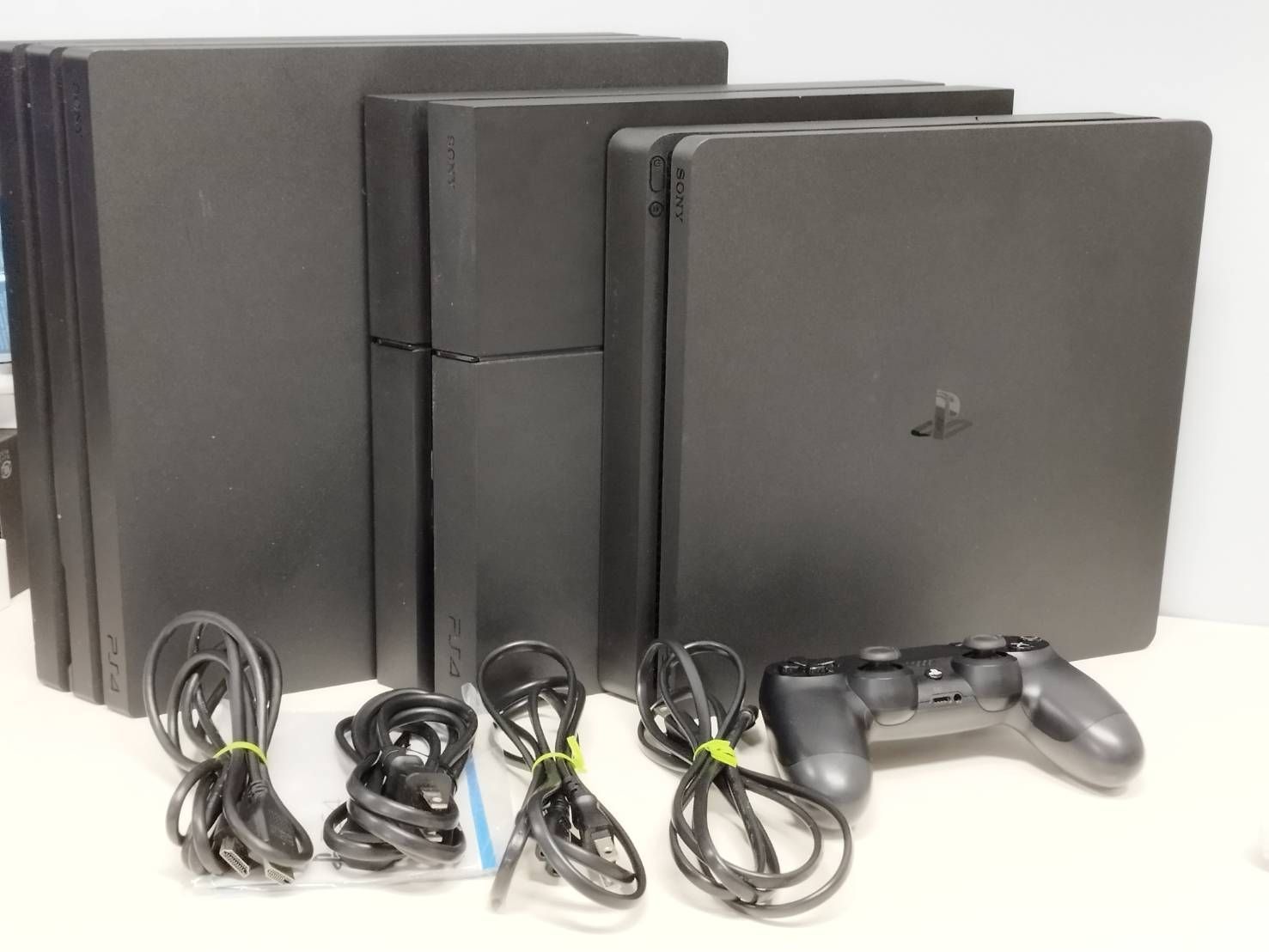PlayStation4 ジェット・ブラック 500GB 500GB ジェット・ブラック