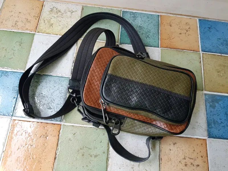 Bottega Veneta ボッテガヴェネタ イントレチャート ユニセックス ショルダーバッグ ＆ クロスバッグ
