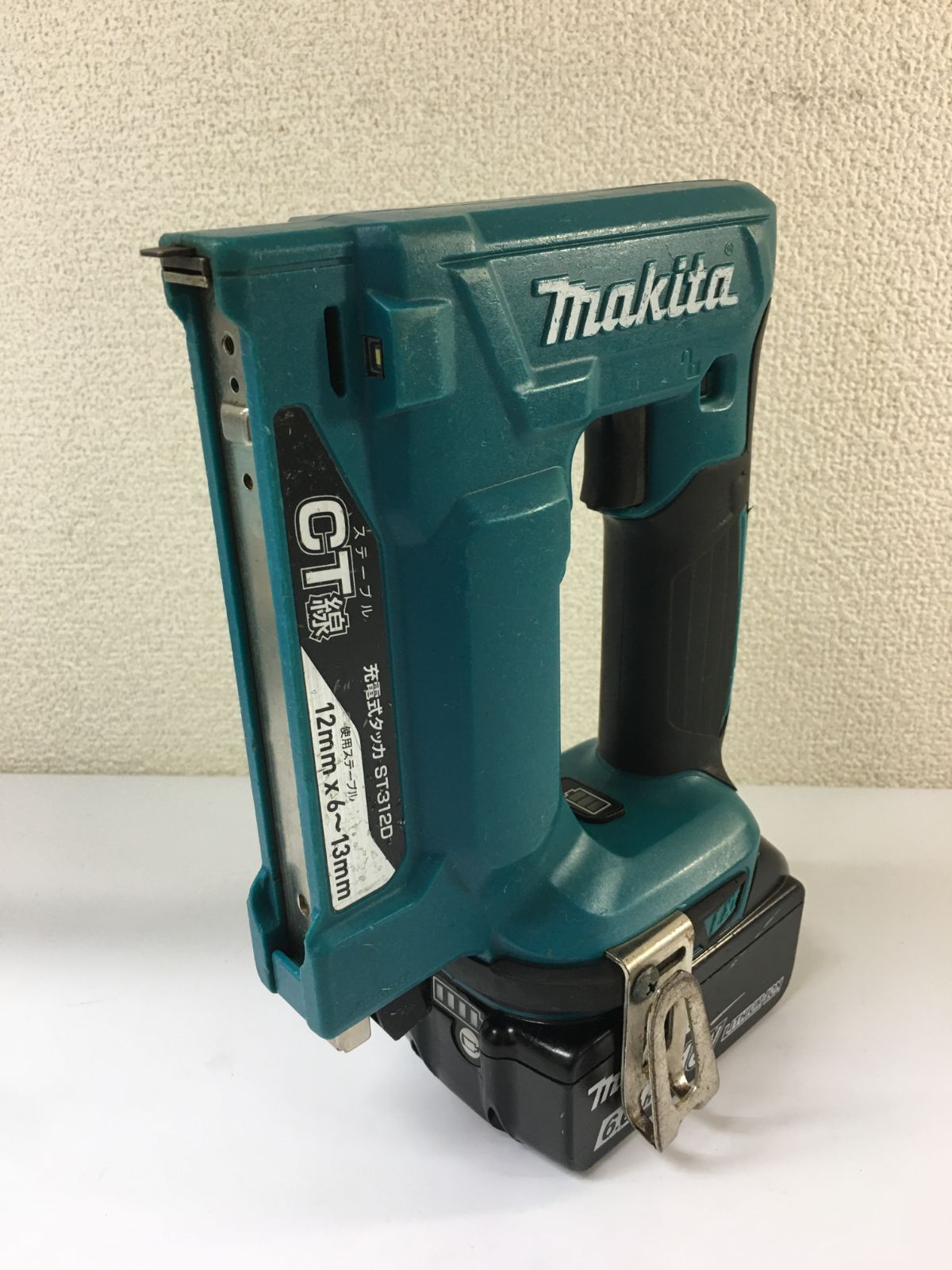 再×14入荷 マキタ(Makita) 充電式タッカ(CT線)(本体のみ/バッテリー