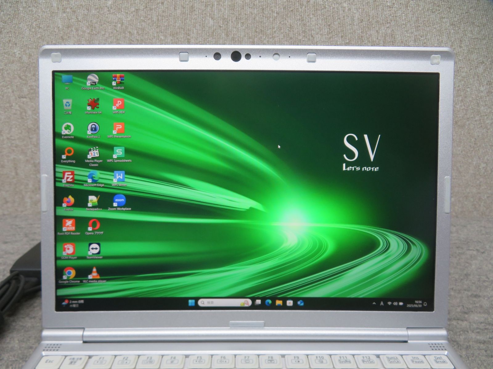 SIMフリー Core i7 CF-SV9TFKVS Let's note SV LTE SIMフリー CF-SV9TFKVS Core i7 メモリ16GB