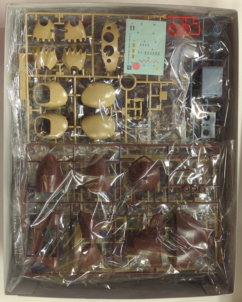 バンダイ　MG　1/100スケール　ゴッグ　長期保管品のため、パッケージ不良 バンダイ MG 1/100スケール ゴッグ 長期保管品のため
