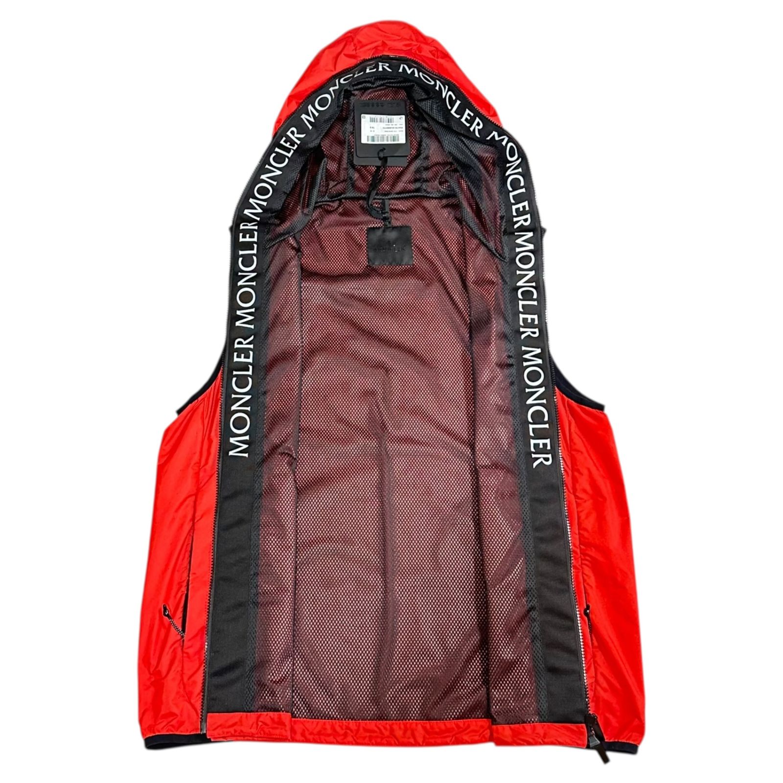 MONCLER(モンクレール) Pakito Hood Logo Chest One-Point Patch Nylon 