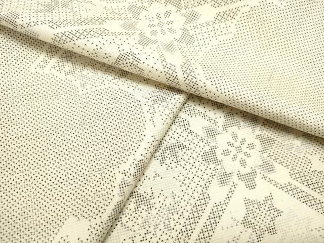 平和屋着物○本場大島紬 白大島 9マルキ 雲取り天井花文 正絹 逸品  