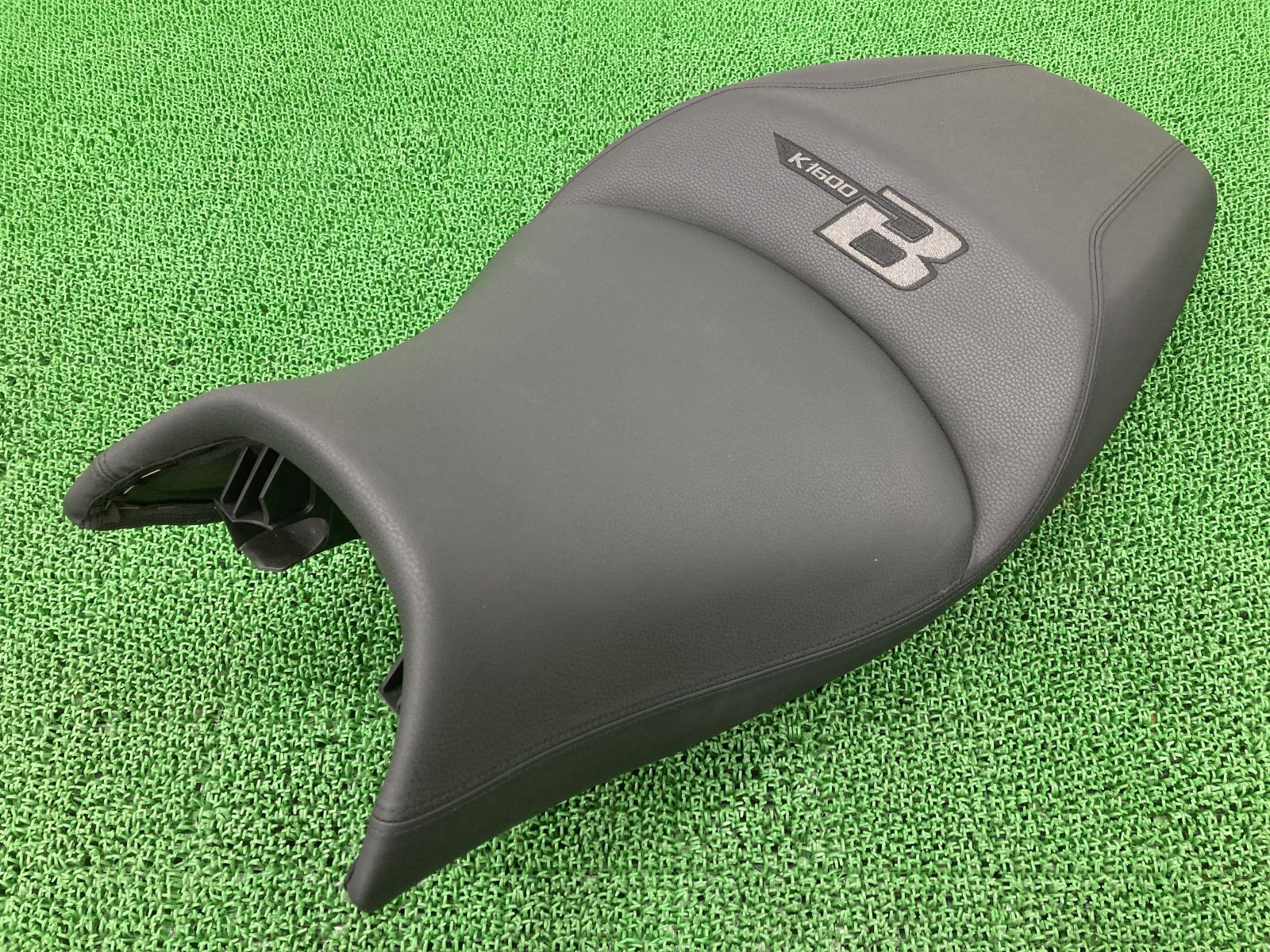 K1600B シート 5253 8566605 BMW 純正 中古 バイク 部品 52538566605 綺麗 良品 破れ無し 品薄 車検 Genuine