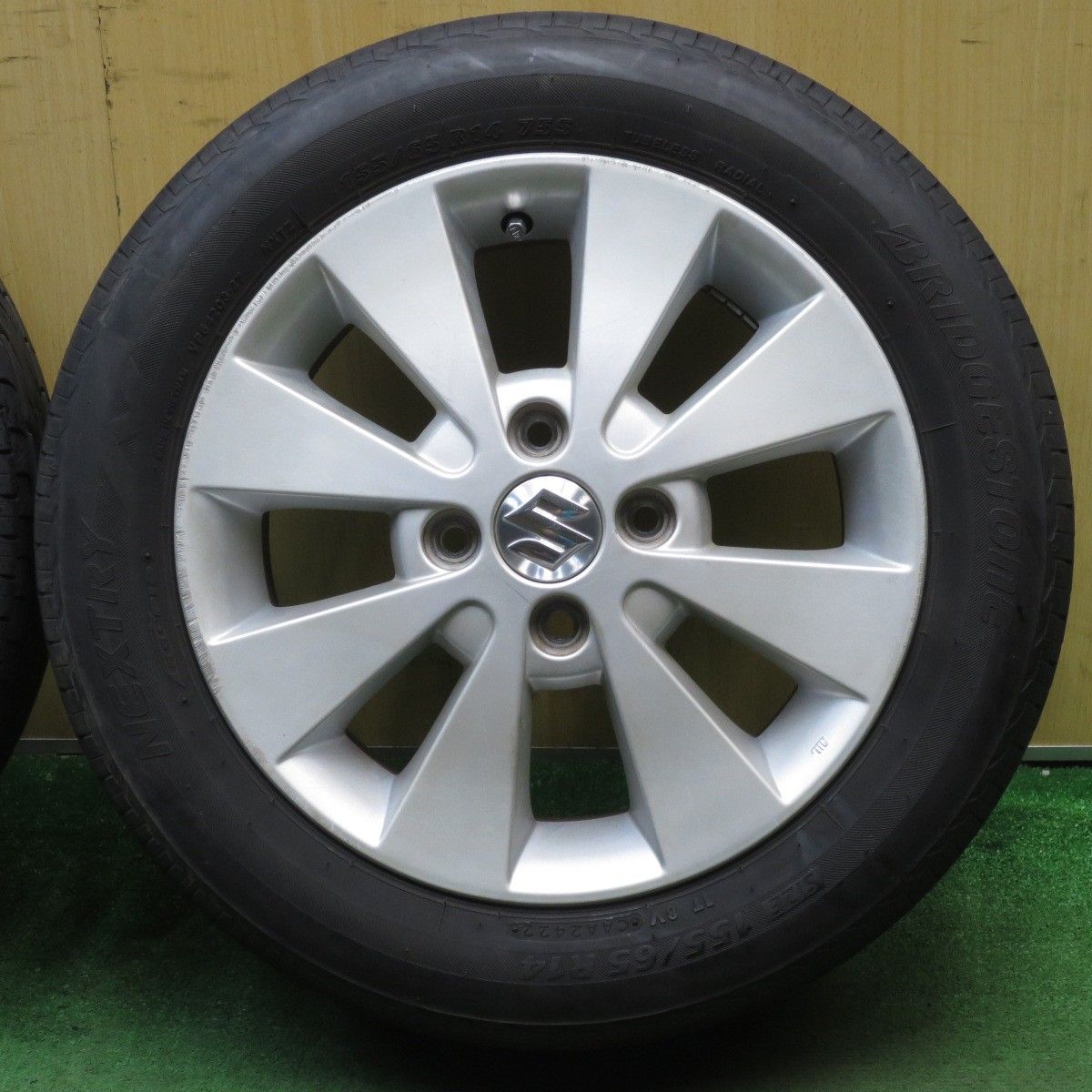 スズキ ワゴンR 14インチ アルミ タイヤ バリ溝 軽自動車