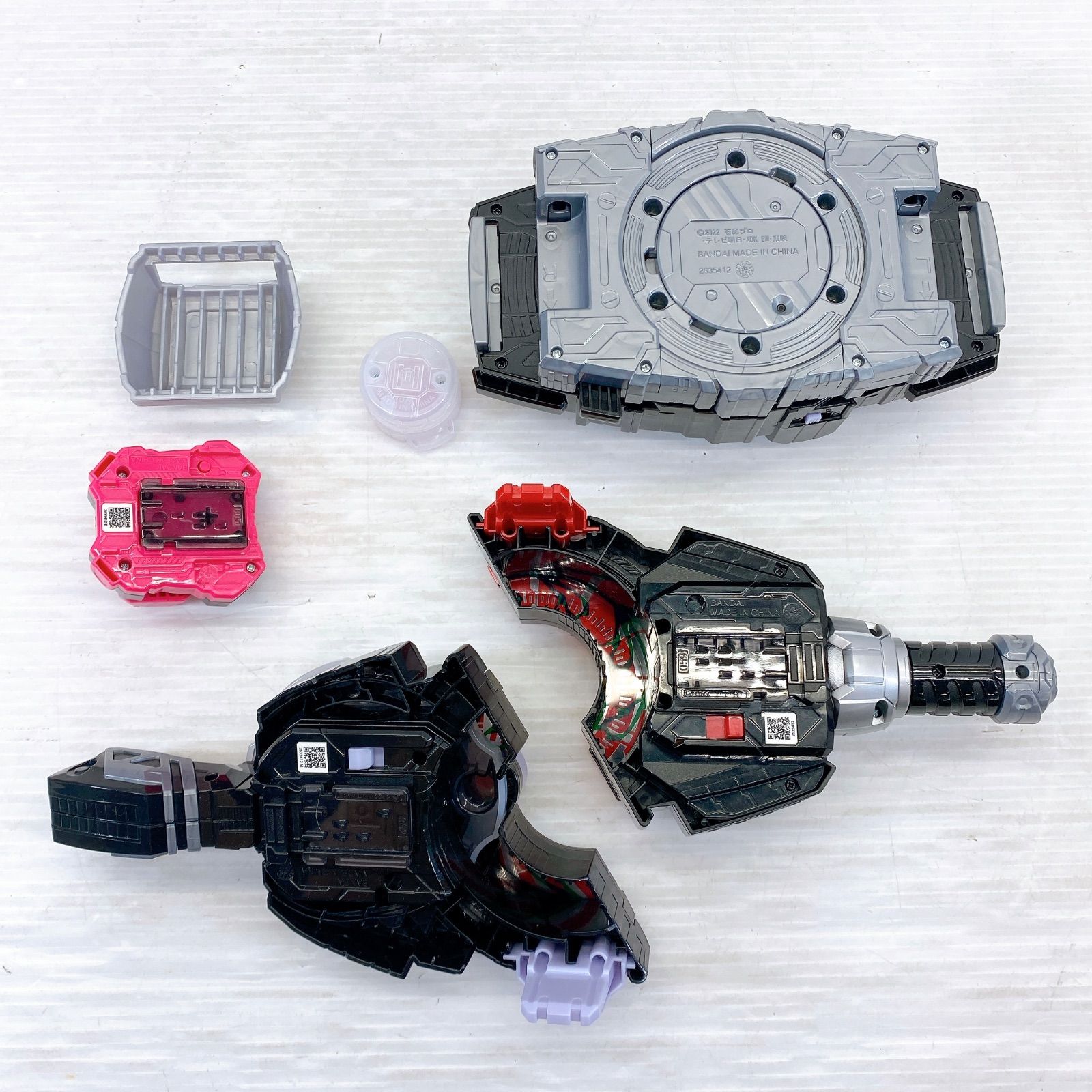 ◇仮面ライダーギーツ 変身ベルト DXデザイアドライバー ・DX