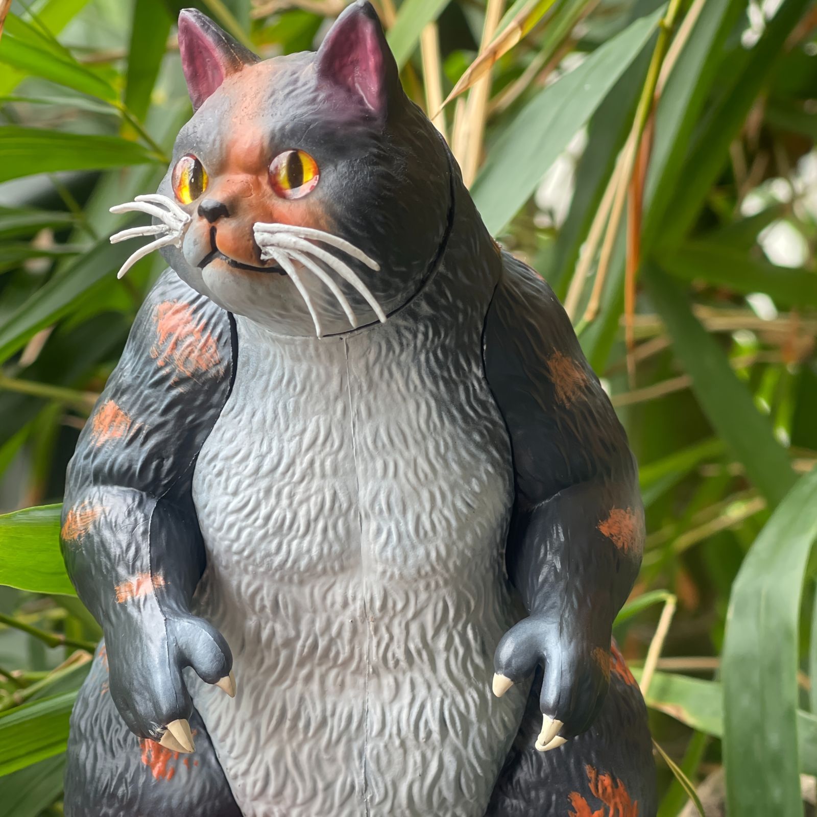 フィギュア 動物 怪獣のような猫 おもしろい 置物 14cm 化物 ネコ ねこ