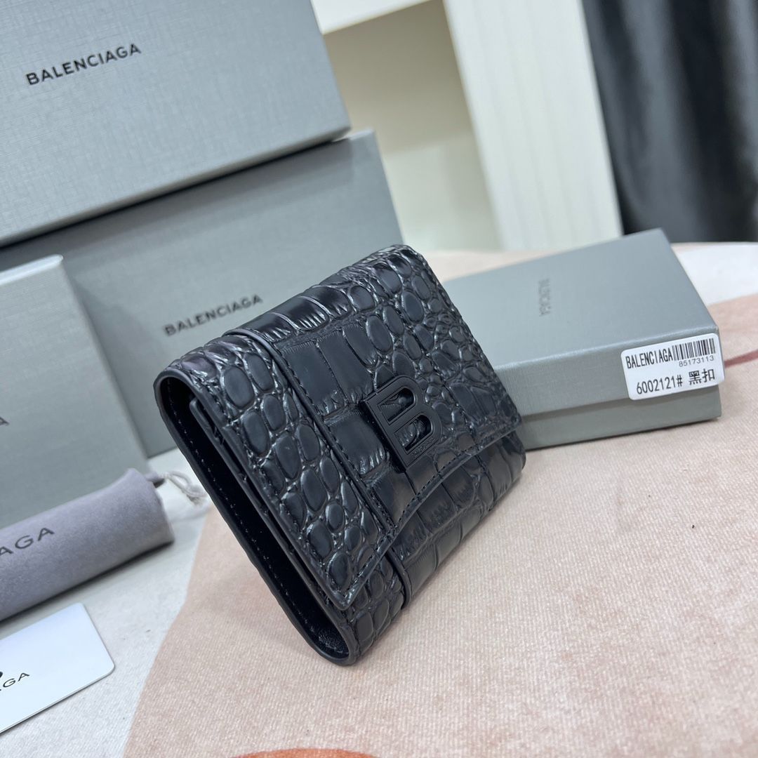 今日特価】Balenciaga ミニウォレット, シャイニークロコダイル