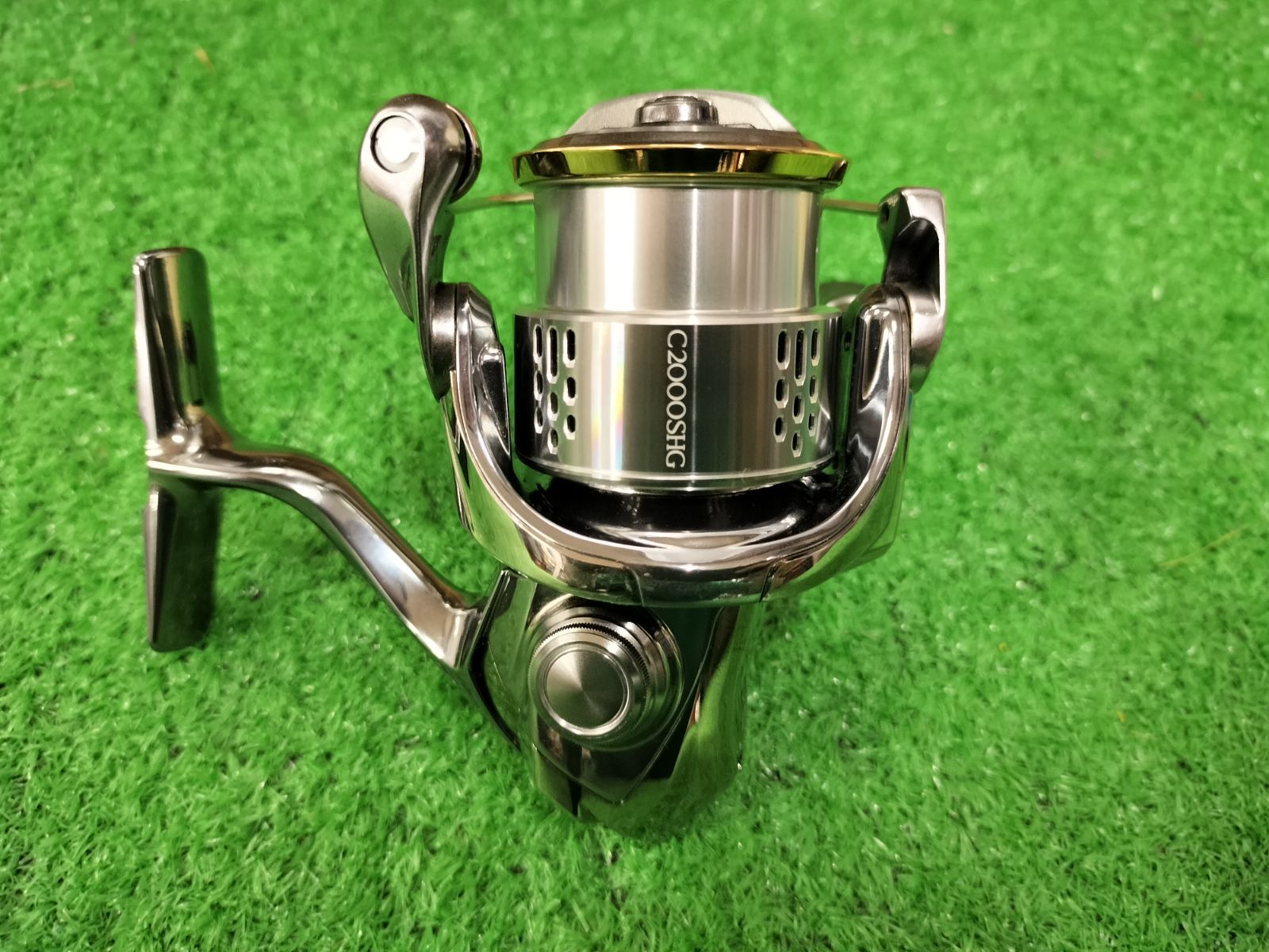 シマノ　管570GY 18ステラ C2000SHG 本体のみ　ボディ　日本製 シマノ 管570GY 18ステラ C2000SHG 本体のみ ボディ 日本製